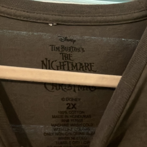 HOLIDAY DEAL! Graphic T Shirt - Picture 3 of 4